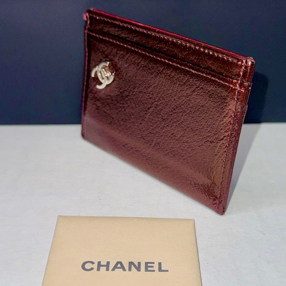 CHANEL Metallic Red Card holder - Picture 5 of 13